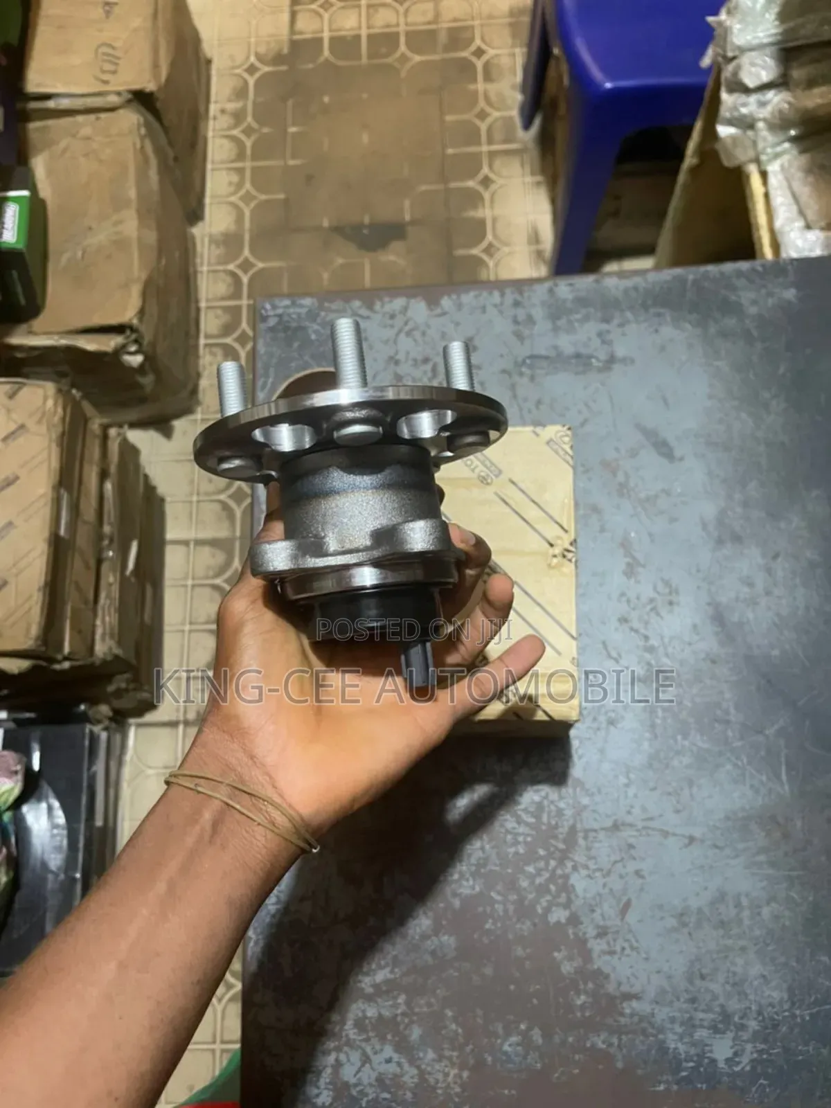Back Hub Toyota C-Hr