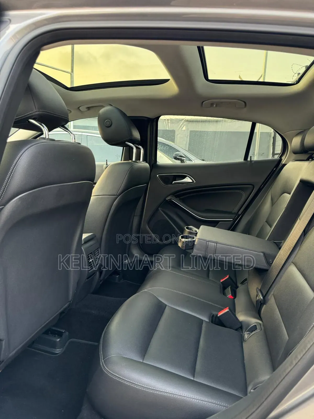 Mercedes-Benz GLA-Class GLA250 4MATIC 4dr SUV AWD (2.0L 4cyl Turbo 7AM)