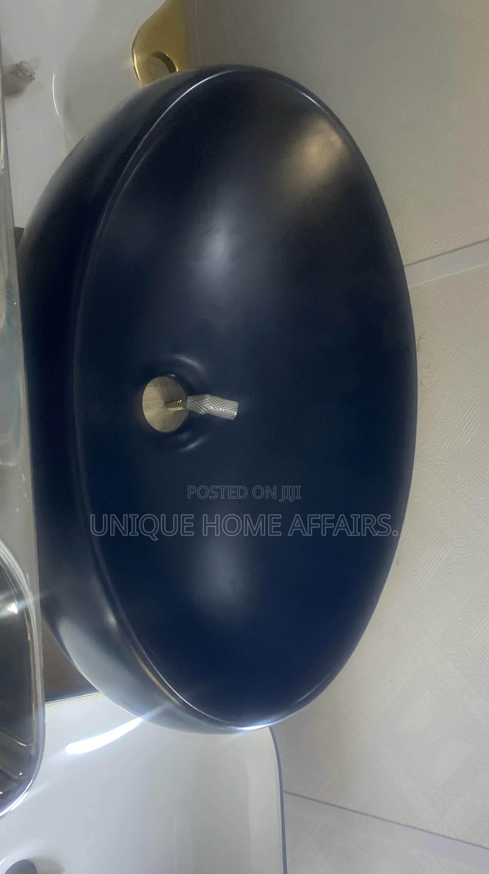 Black Washing Hand Basin