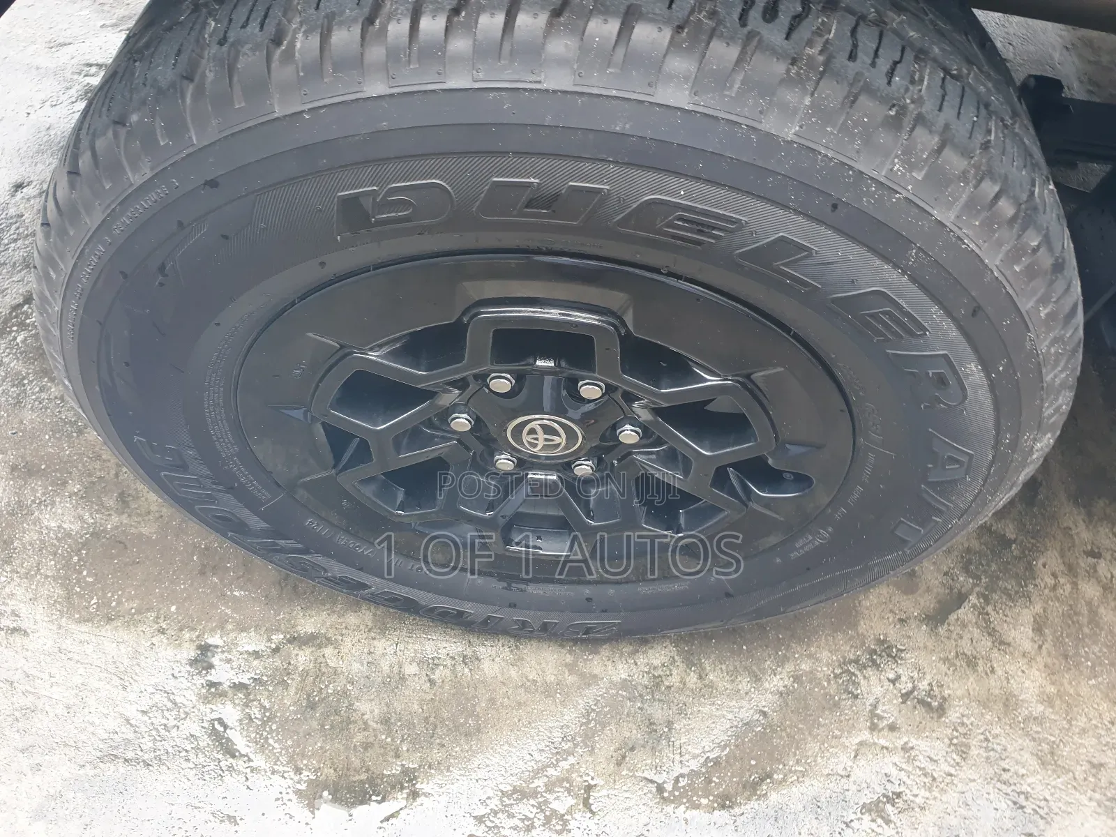 Toyota Hilux 2024 White
