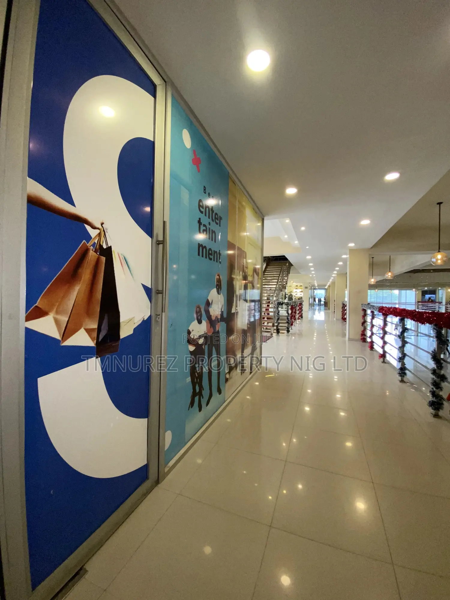 Shop Showroom for Rent at Chevron