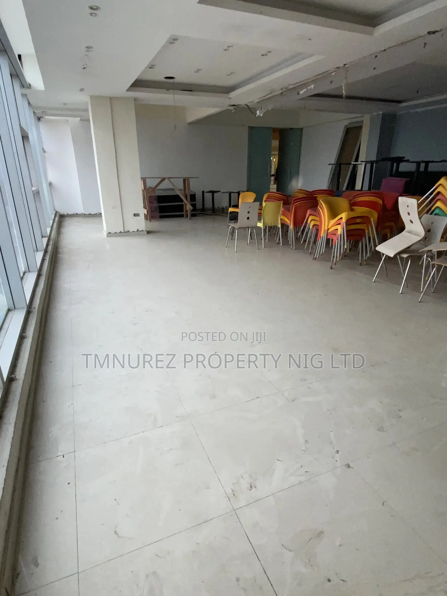 Shop Showroom for Rent at Chevron
