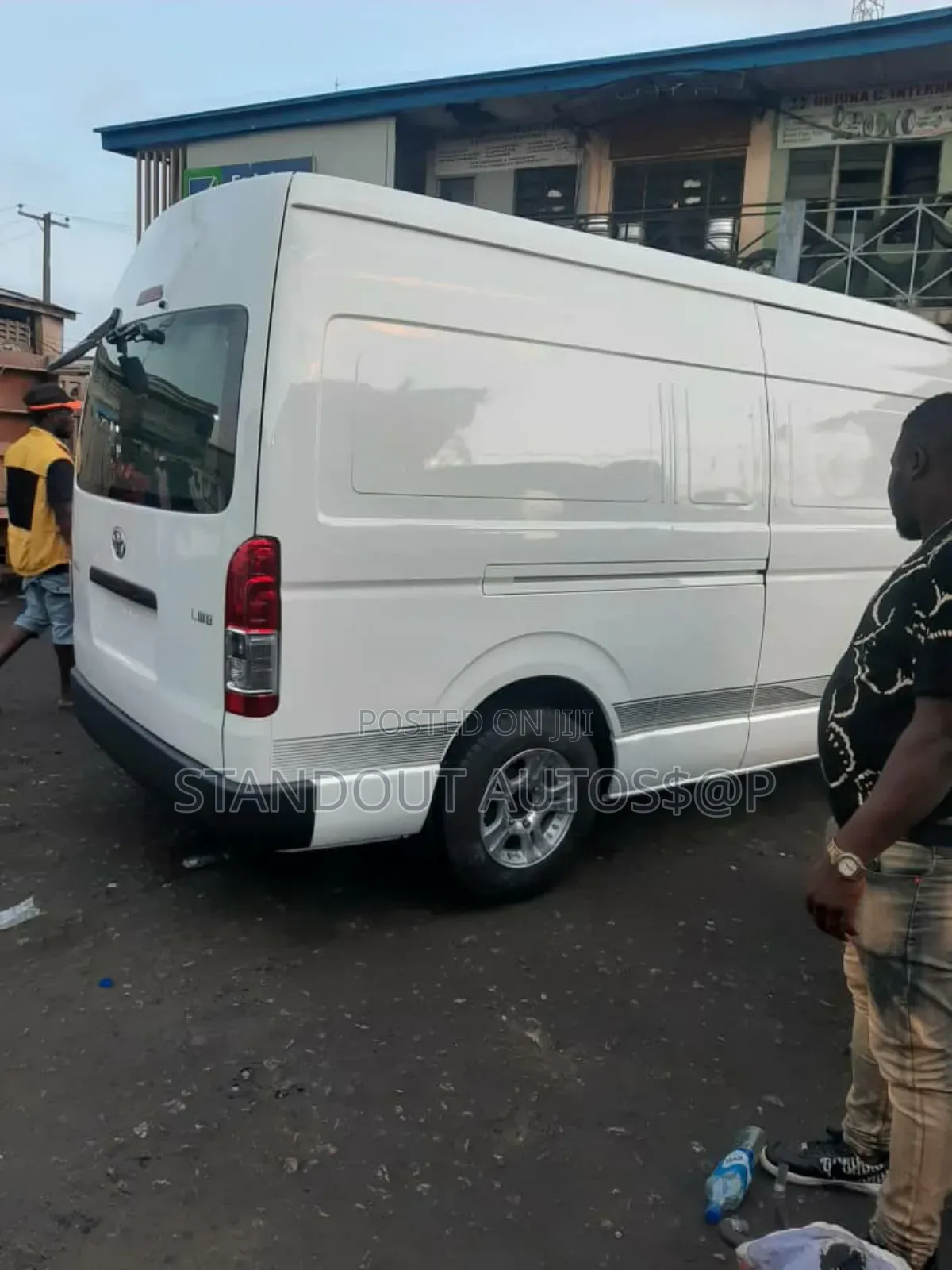 Toyota HiAce 2018 White