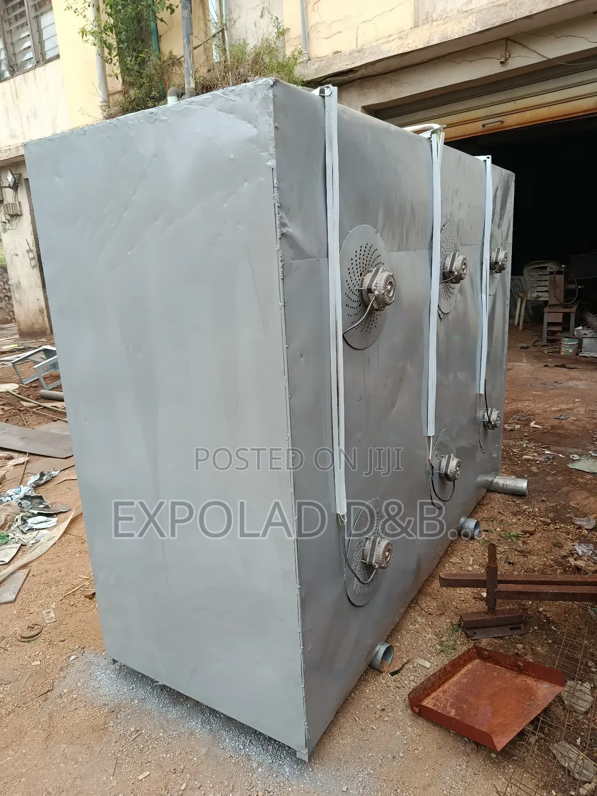 Dehydrator