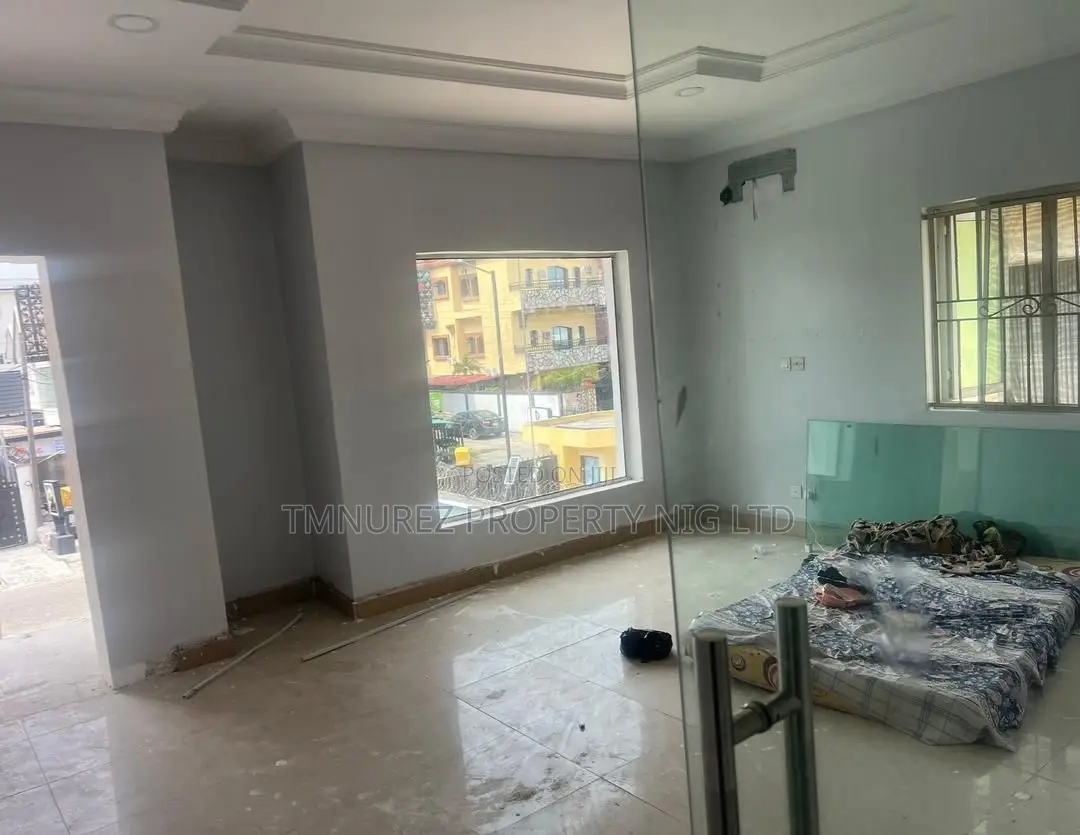 Shop Showroom for Rent at Lekki Phase1