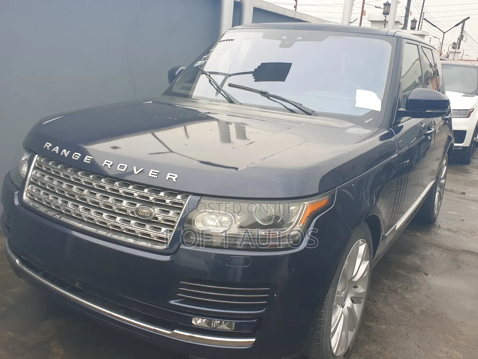 Land Rover Range Rover 3.0L Supercharged 2017 Blue