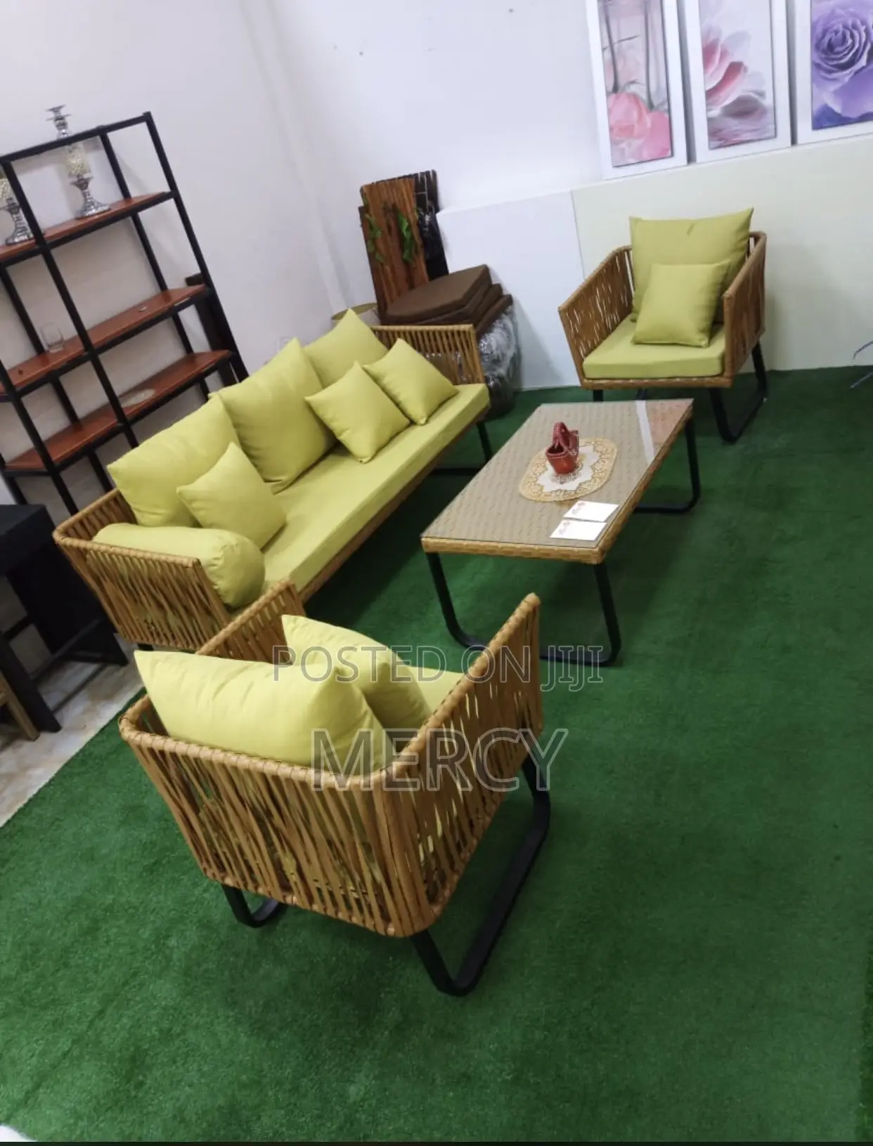 Unique Imported Rattan Outdoor Five Seater Set and Table