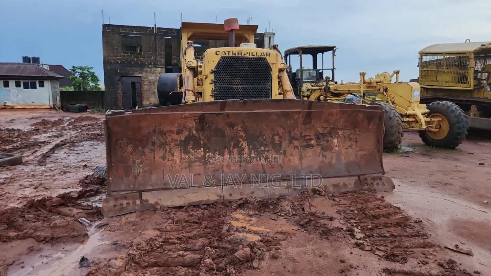 Cat Bulldozer D8h - Nigerian Use Standard