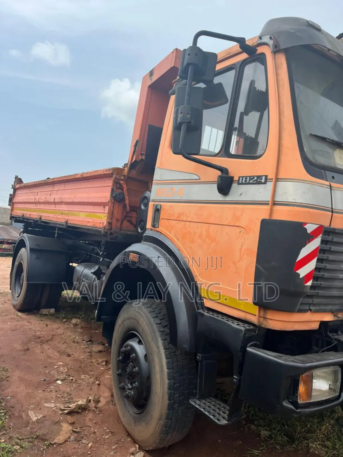 Mercedes Benz 1824 Tipper Truck With Auxiliary - Foreign Use