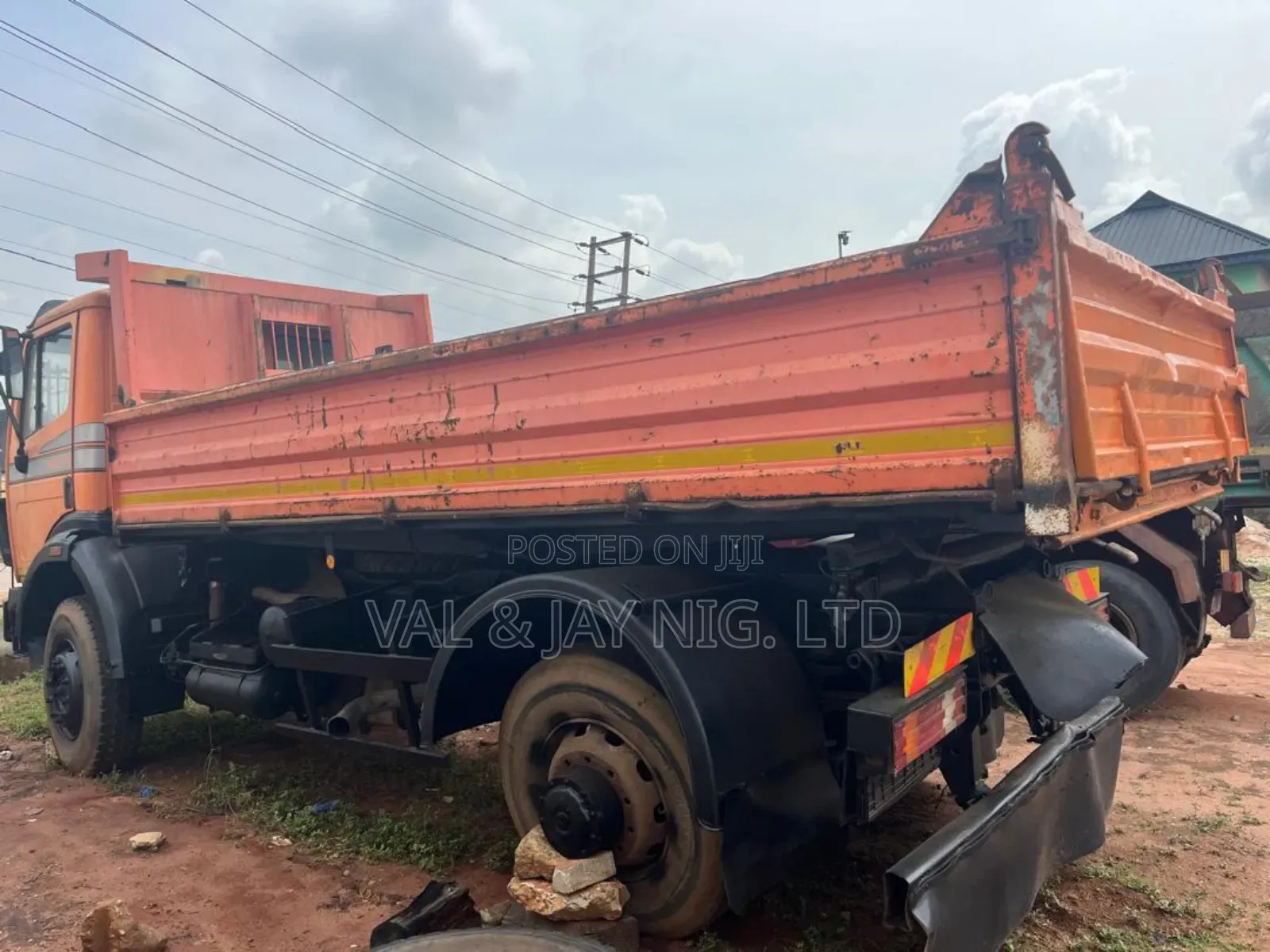 Mercedes Benz 1824 Tipper Truck With Auxiliary - Foreign Use