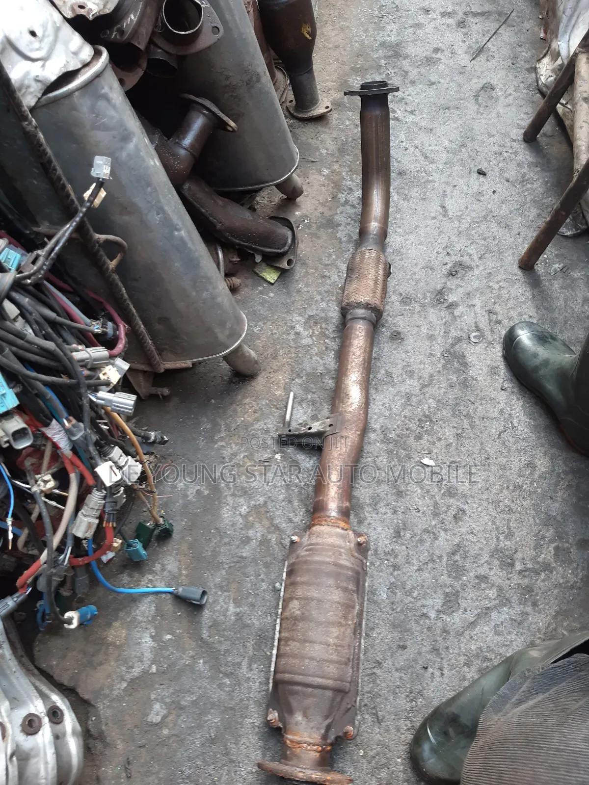 Centre Catalyst for Toyota Camry 2002 Model