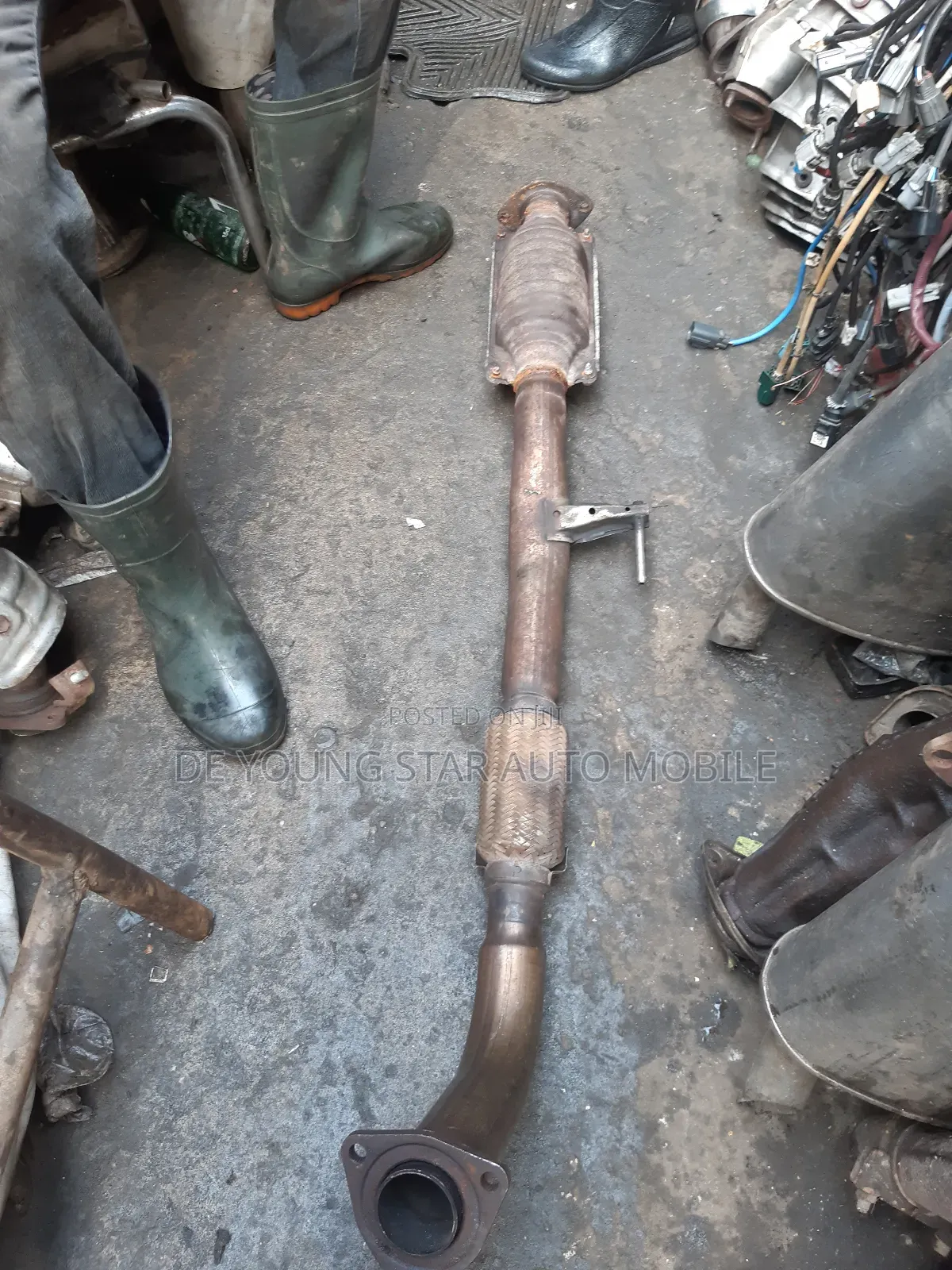 Centre Catalyst for Toyota Camry 2002 Model