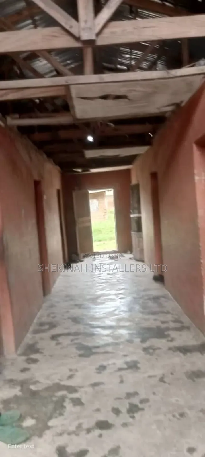 8bdrm House in Boluwaji, Ibadan for sale