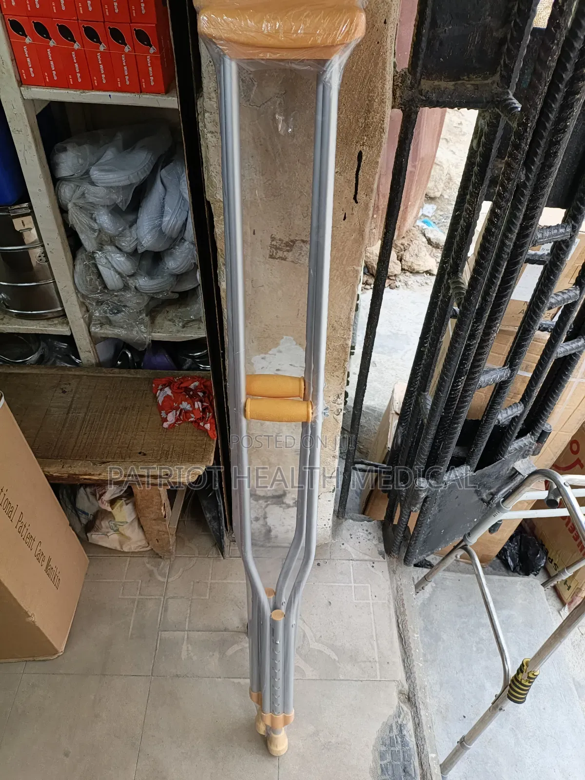 Crutches (Adult Size ) Adjustable