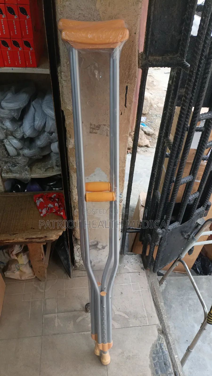 Crutches (Adult Size ) Adjustable