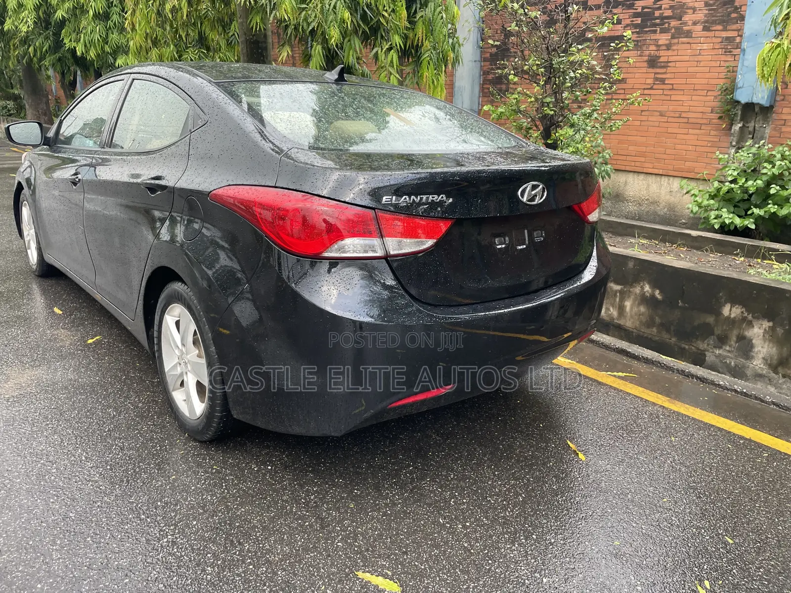 Hyundai Elantra GLS Sedan FWD (1.8L 4cyl 6A) 2013 Black