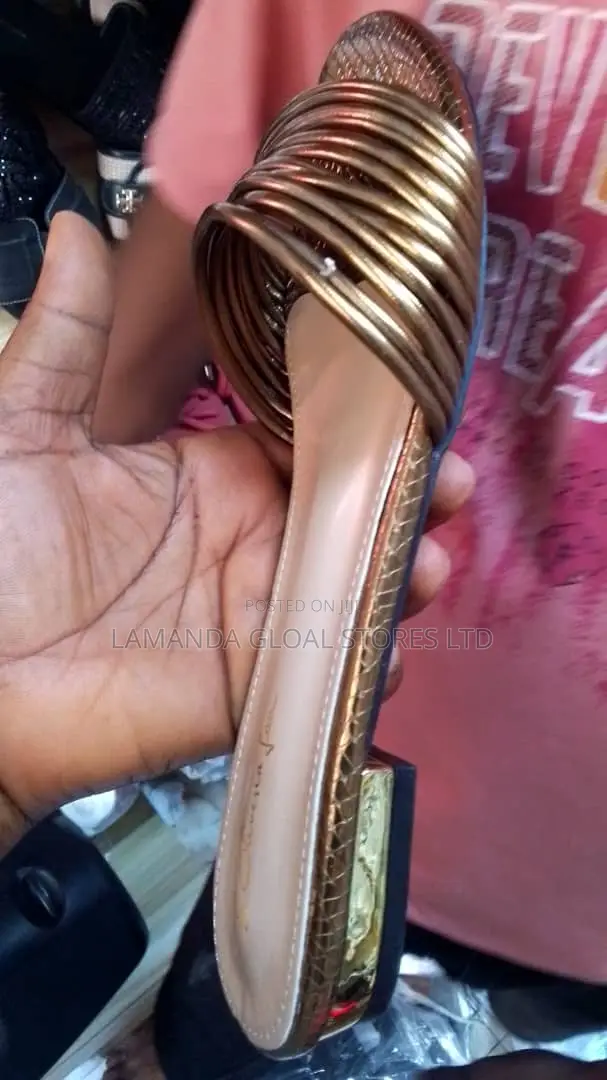 Ladies Gold Slippers With Short Heel