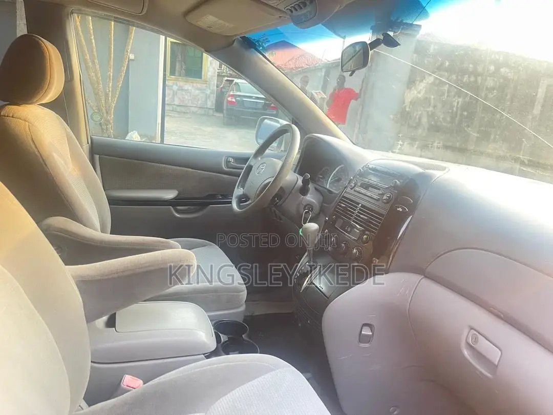 Toyota Sienna LE AWD 2005 Beige
