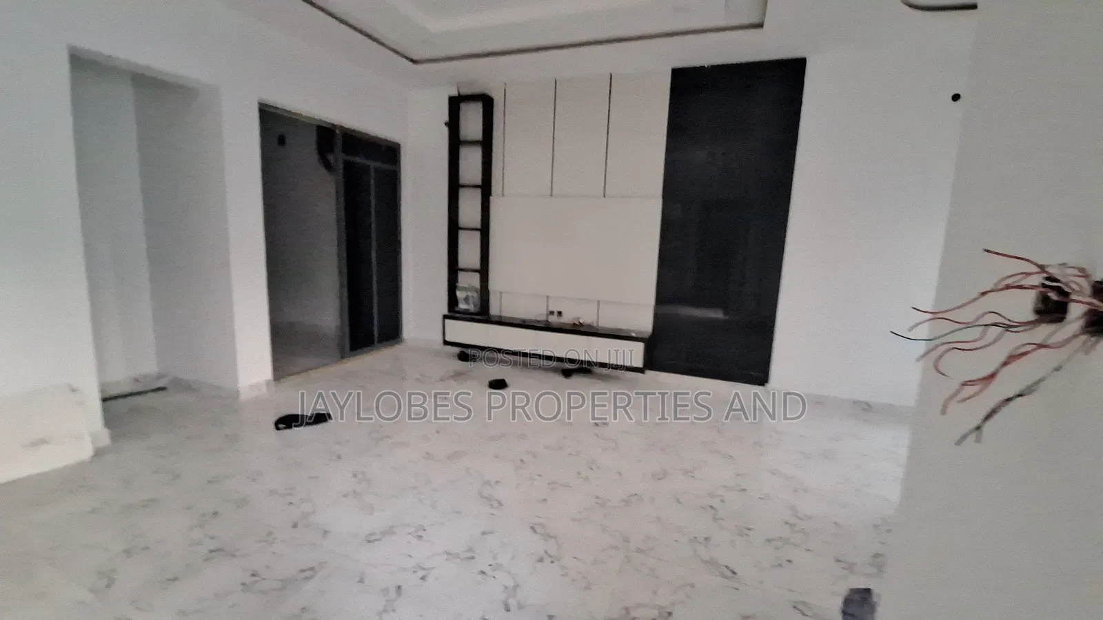 8bdrm Duplex in Ivory Height, Obio-Akpor for sale
