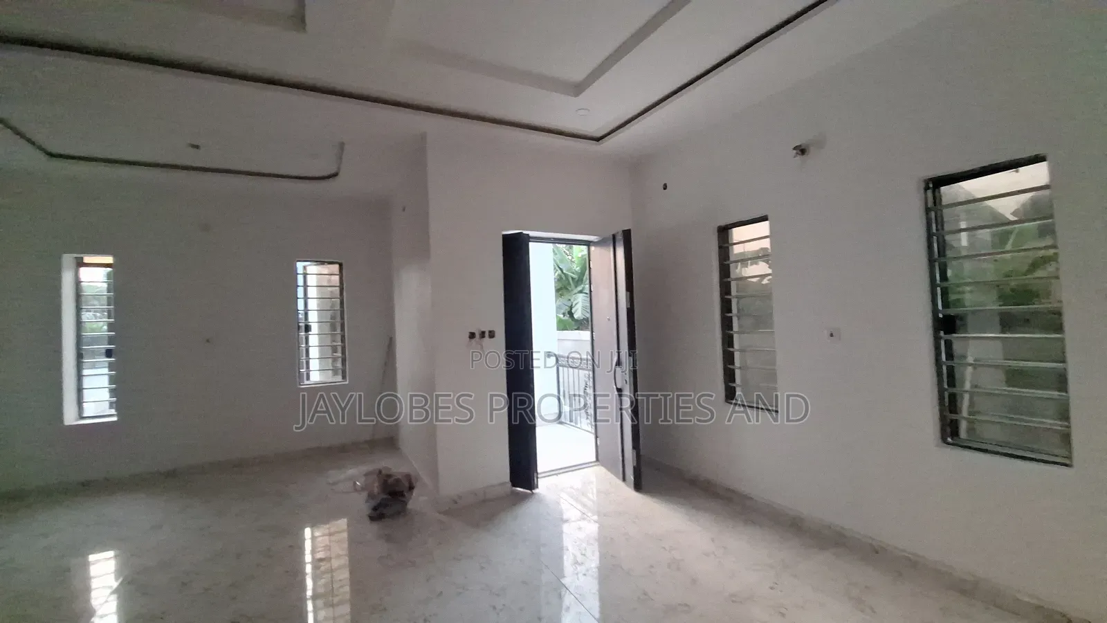 8bdrm Duplex in Ivory Height, Obio-Akpor for sale