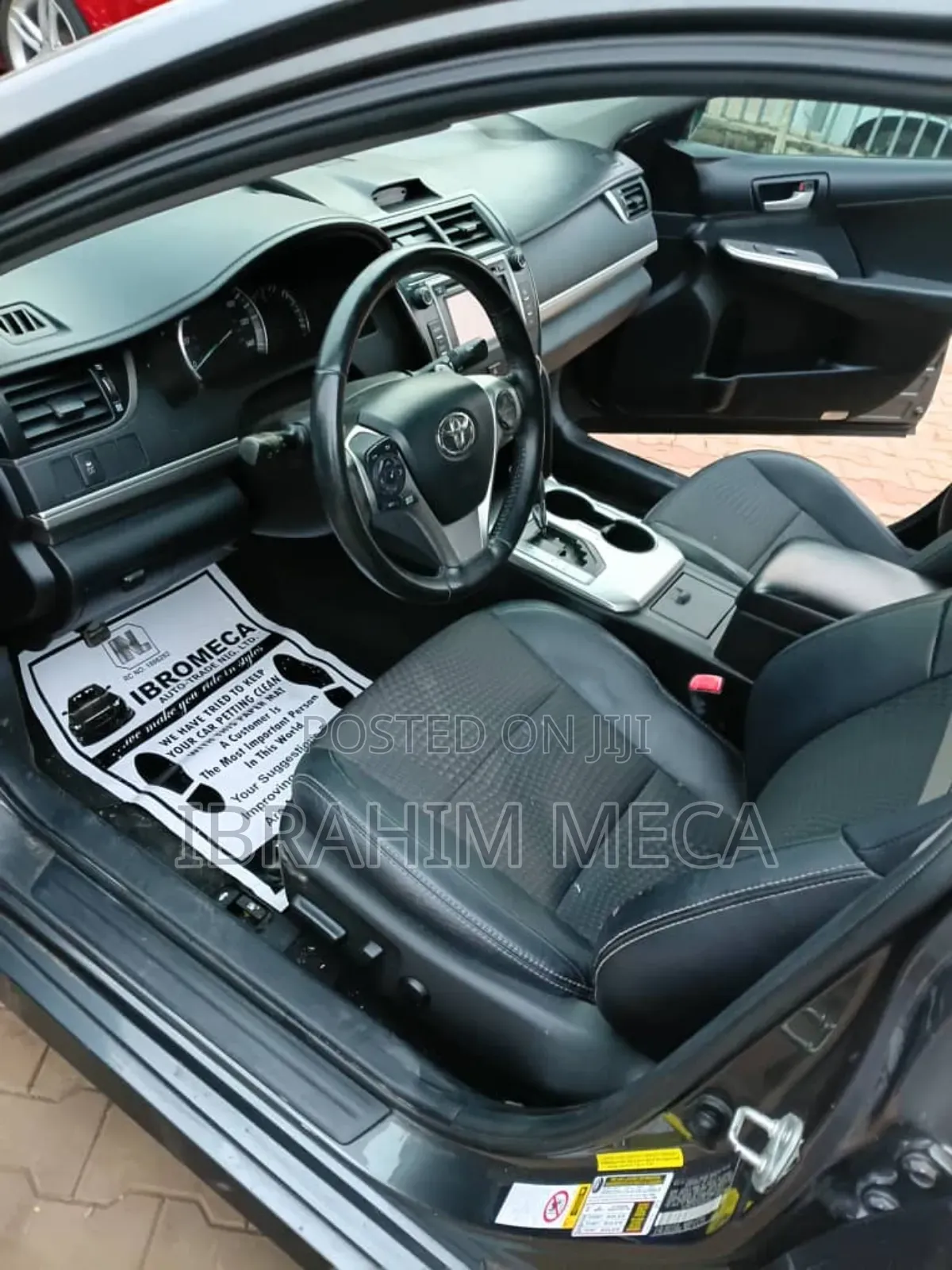 Toyota Camry SE 4dr Sedan (2.5L 4cyl 6A) 2013 Gray