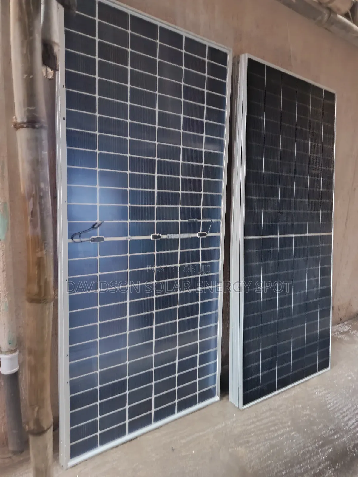 700watt Jinko Solar Panel Halfcourt
