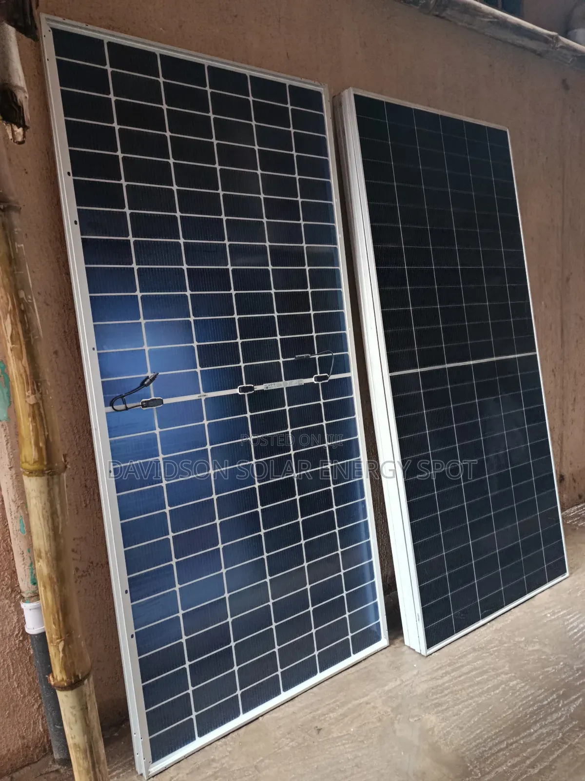 700watt Jinko Solar Panel Halfcourt