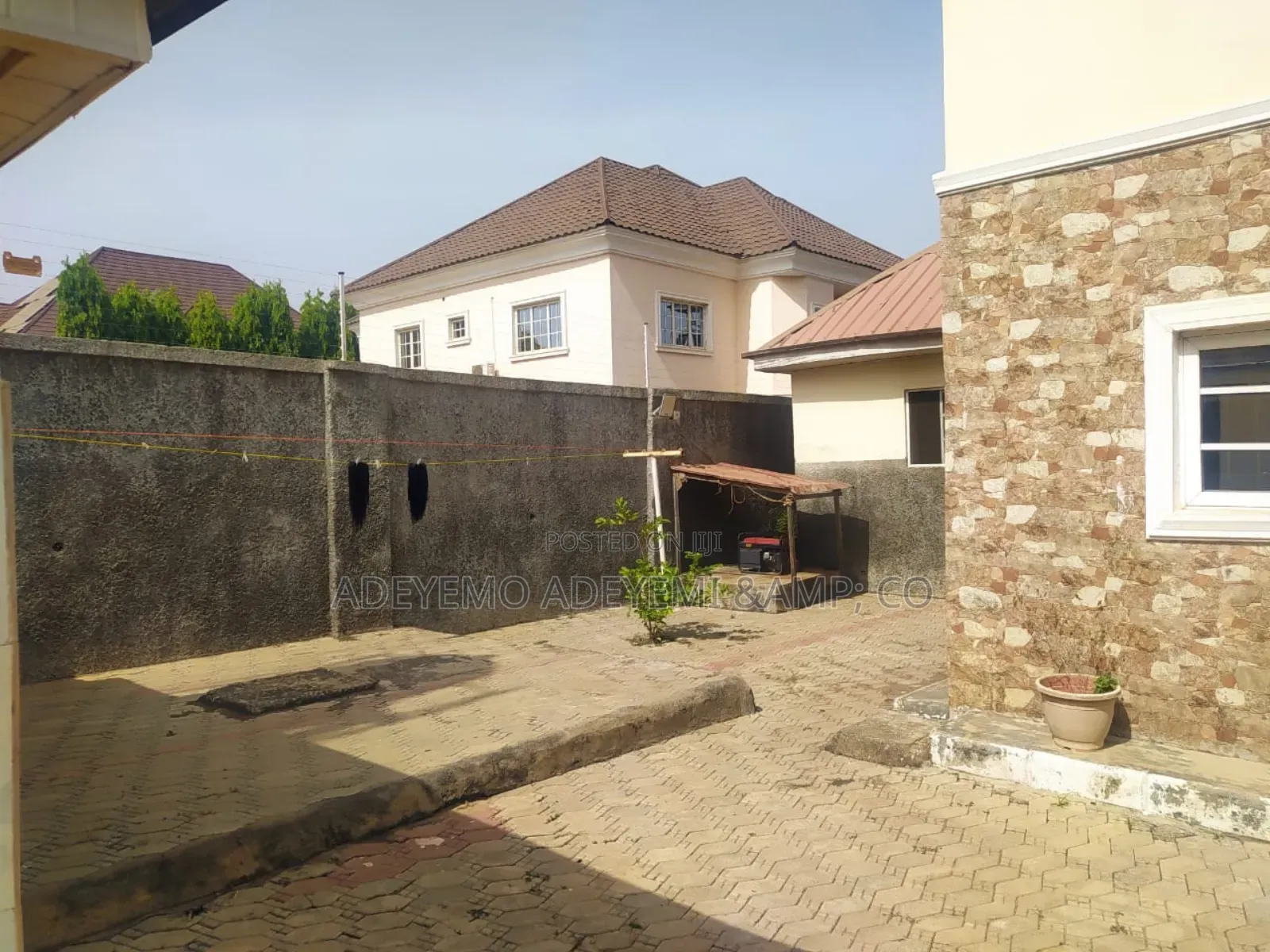 Furnished 4bdrm Duplex in Villa Nova Estate, for sale