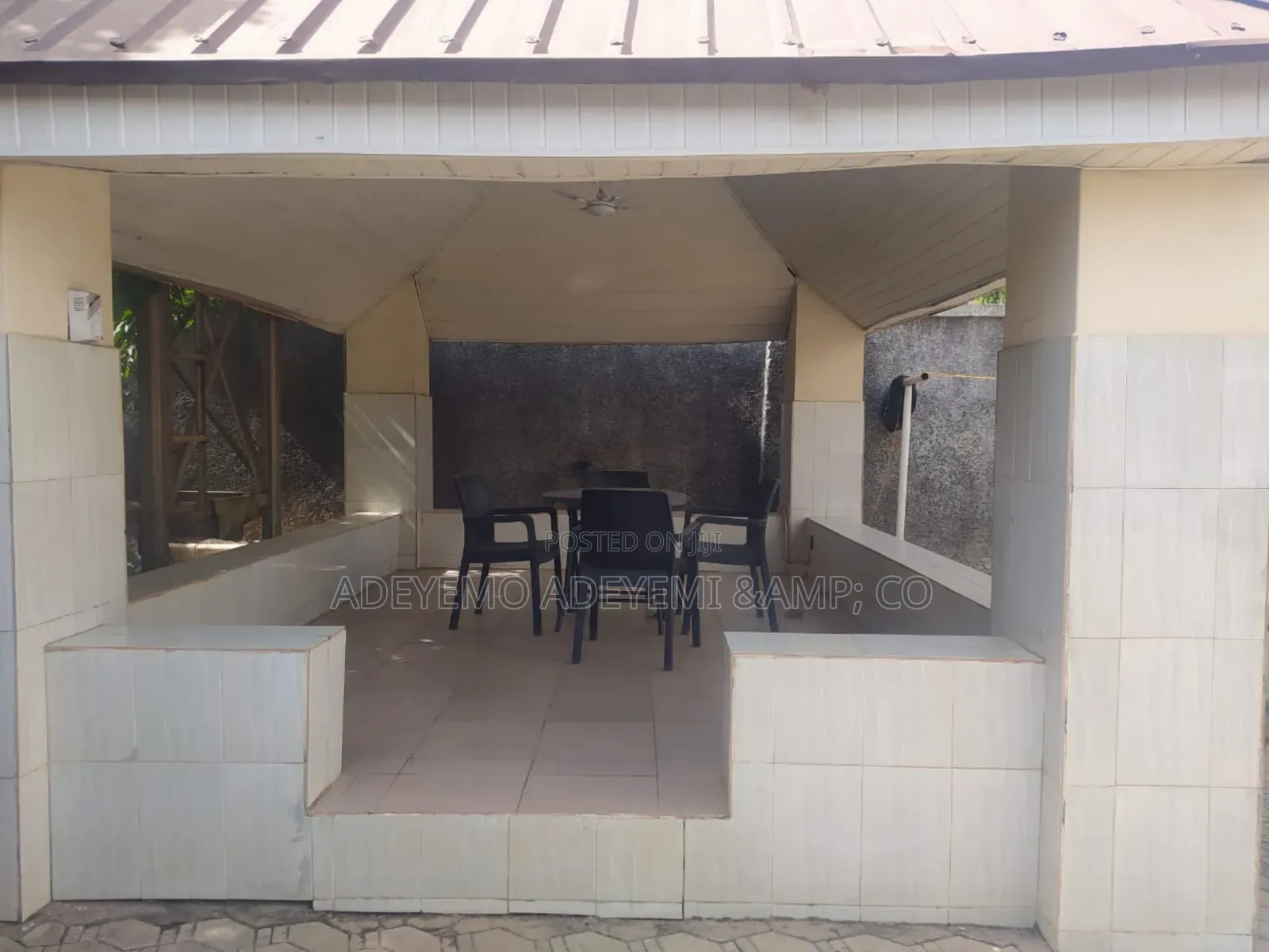 Furnished 4bdrm Duplex in Villa Nova Estate, for sale
