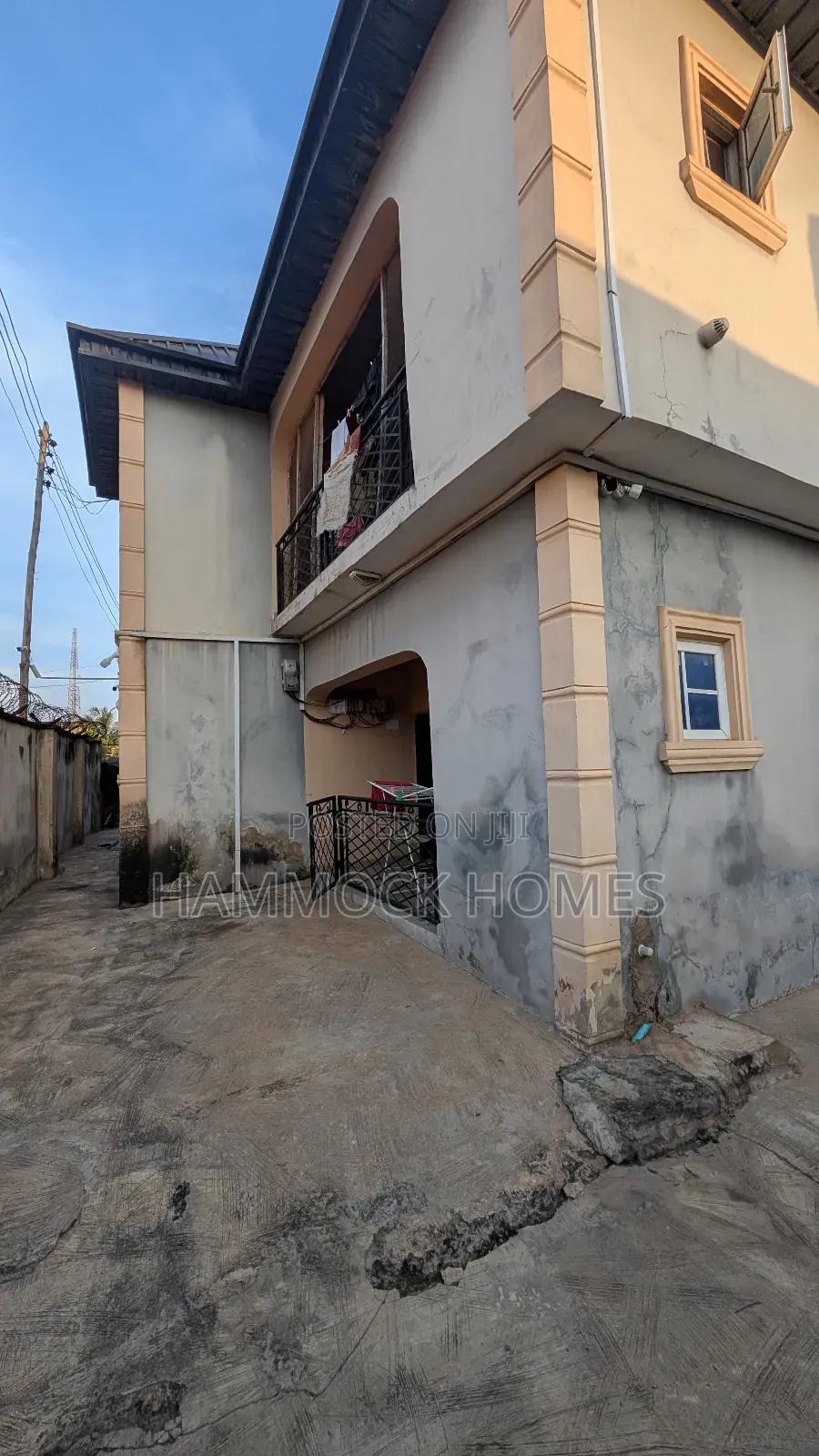 12bdrm Block of Flats in Orogun, Agbowo for sale