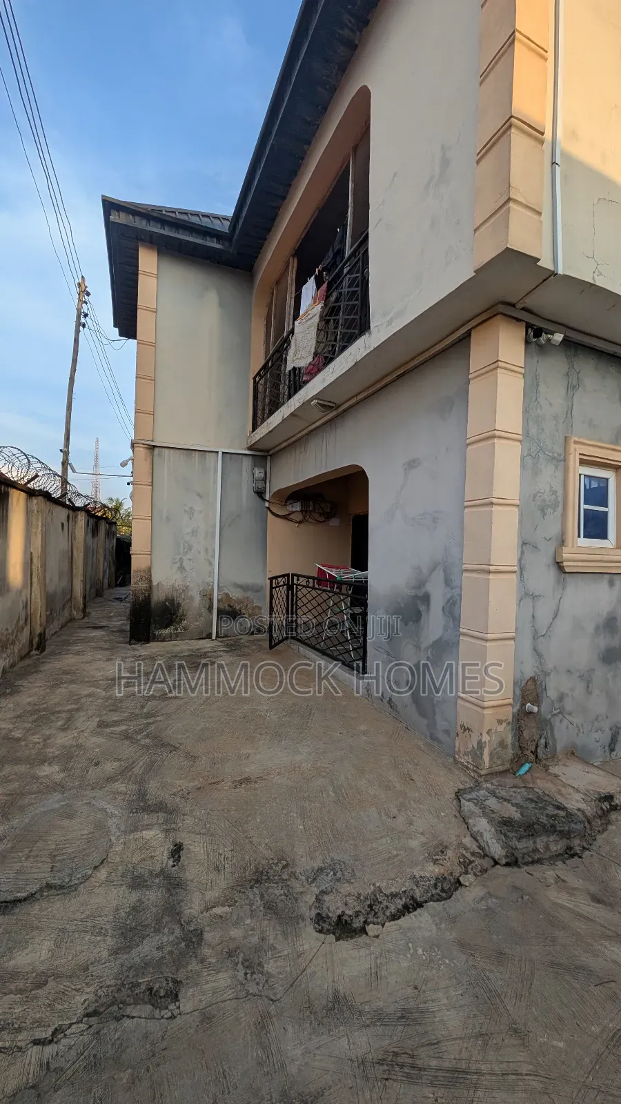 12bdrm Block of Flats in Orogun, Agbowo for sale