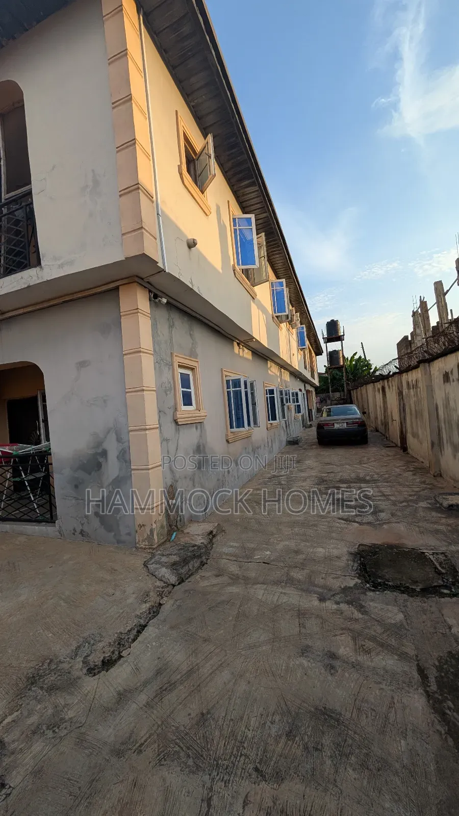 12bdrm Block of Flats in Orogun, Agbowo for sale