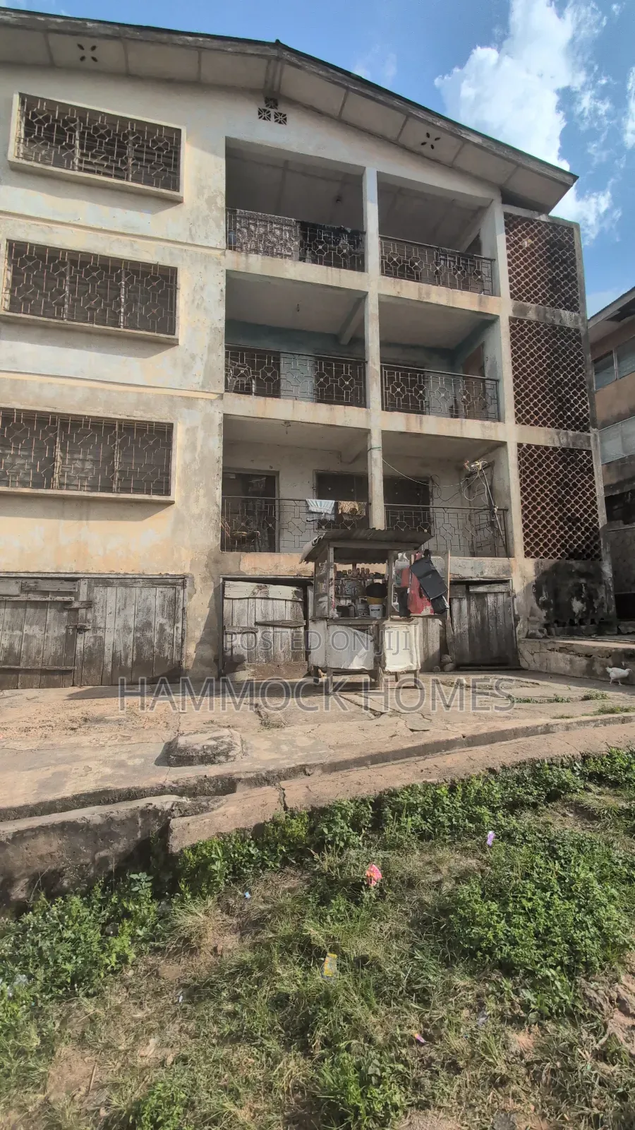18bdrm Block of Flats in Oke Itunu, Ibadan Polytechnic/University