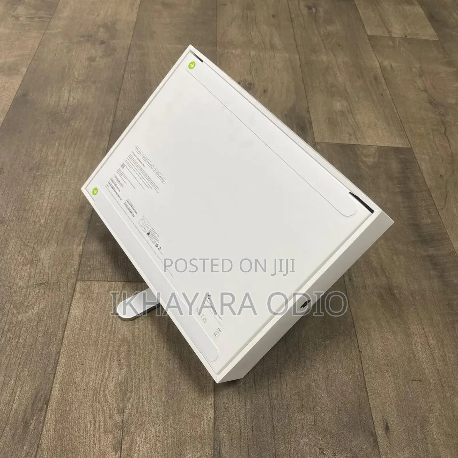 New Laptop Apple MacBook Pro 2025 M5 14-inch 16GB Apple M5 SSD 512GB