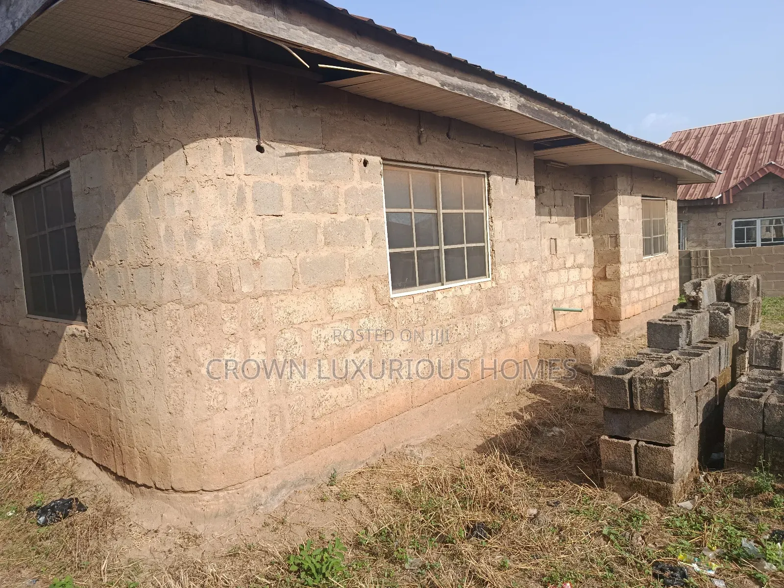 3bdrm Bungalow in Alawode Area, Aroro for sale
