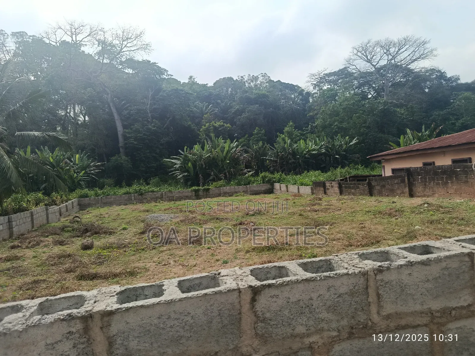 For Sale 11⁄2 Plot of Land at Ajibode Very Close to Ui. 18m