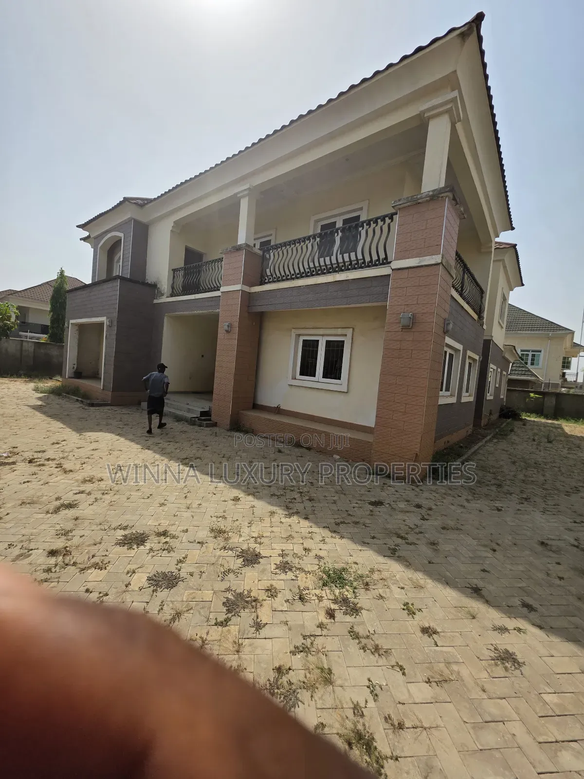 5bdrm Duplex in Kings Park Estate, Kaura for sale