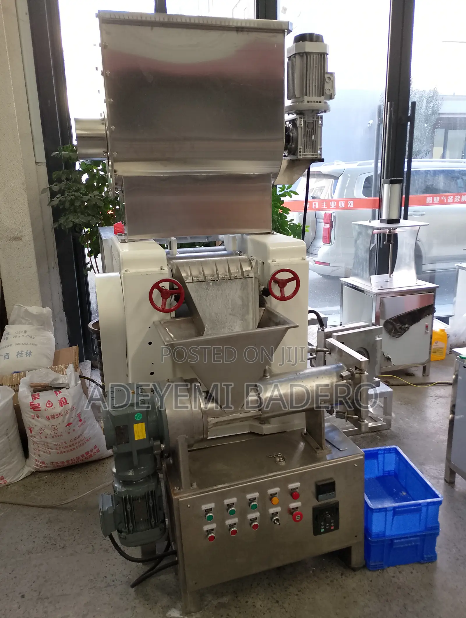Bar Soap Making Machine With Cutter and Branding