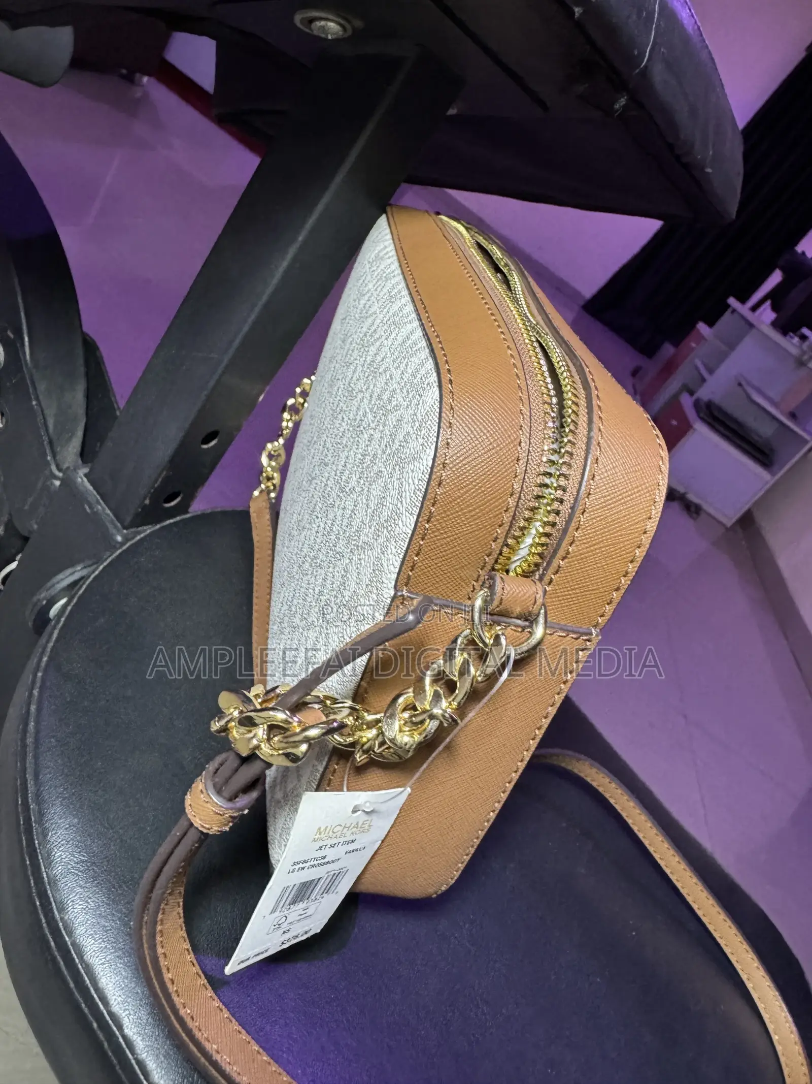 Original Michael Kors Crossbody Bag – Very Clean Stylish