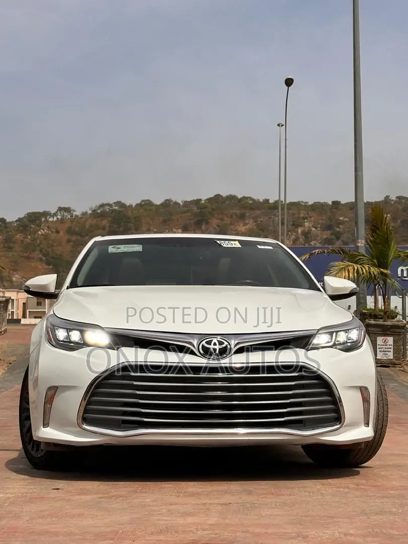 Toyota Avalon Touring FWD Sedan (3.6L 6cyl 6A) 2016 White