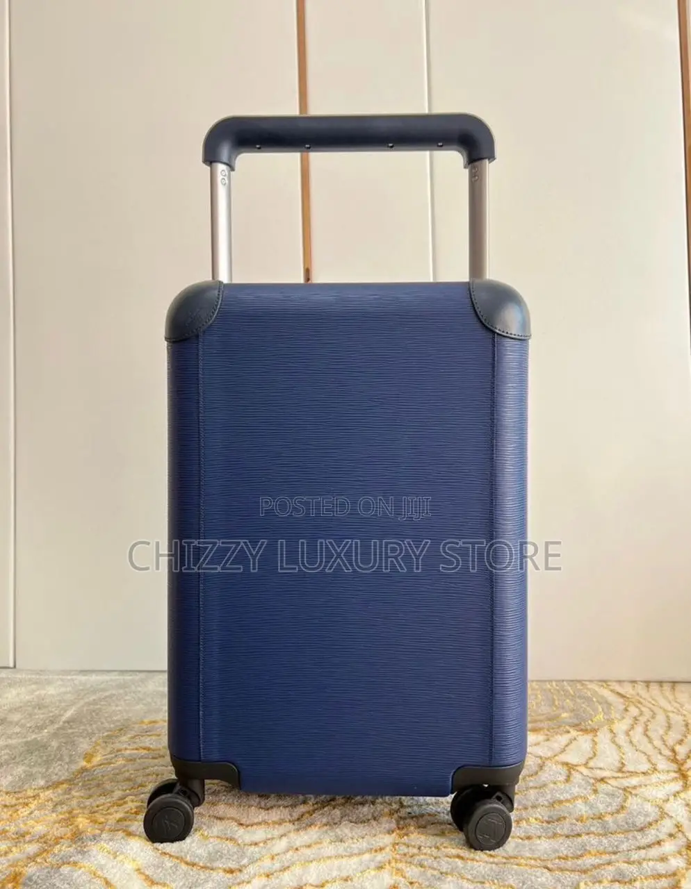 Louis Vuitton Quality Luxury Travel Luggage.
