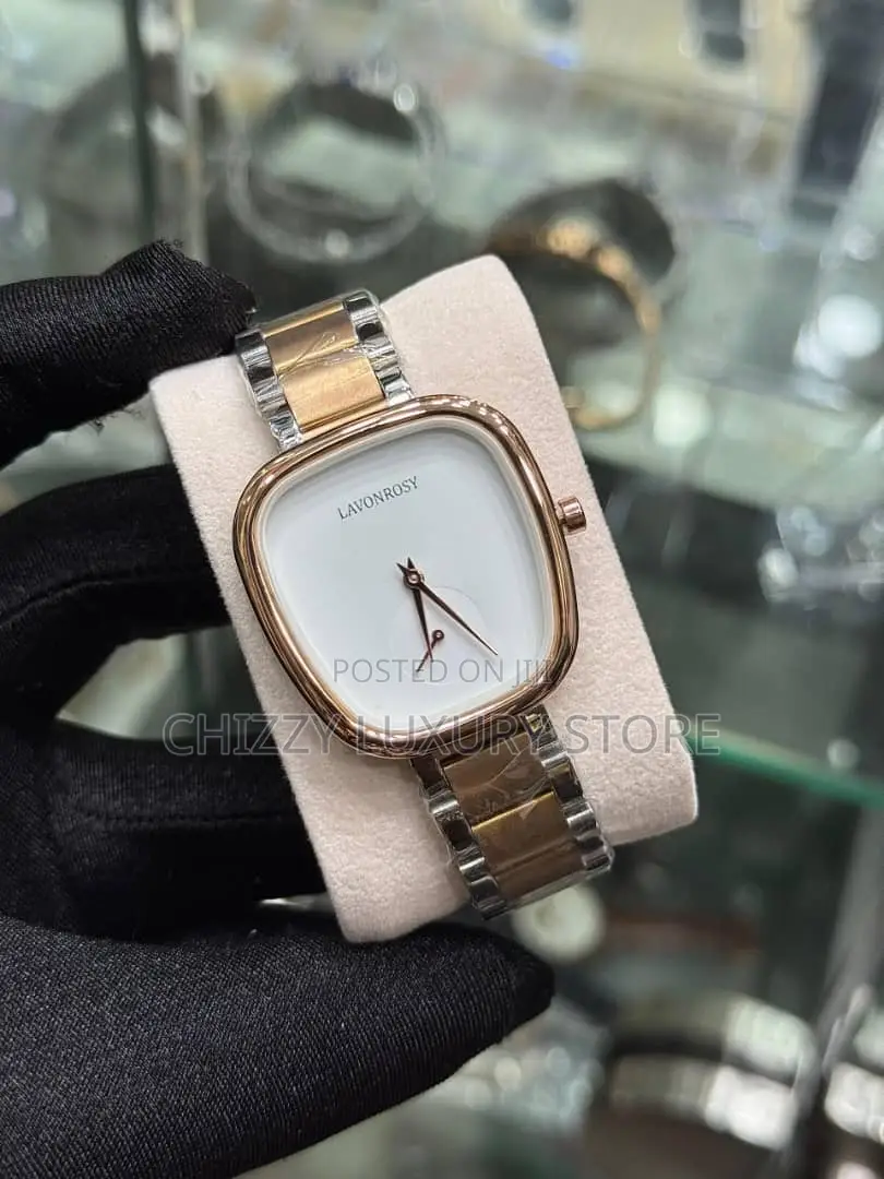 Lavonorosy Quality Ladies Chain Strap Wristwatch