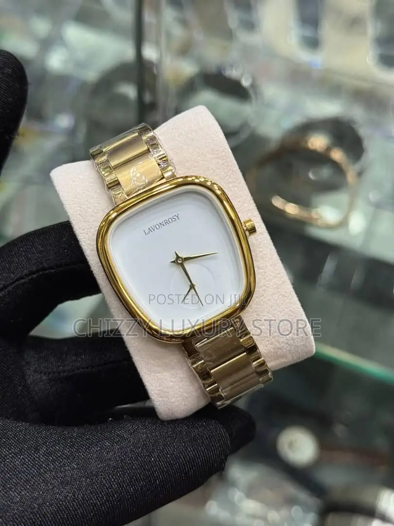 Lavonorosy Quality Ladies Chain Strap Wristwatch