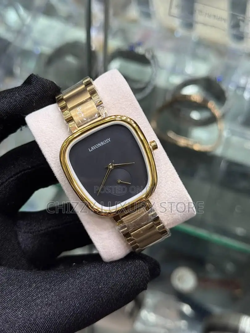 Lavonorosy Quality Ladies Chain Strap Wristwatch