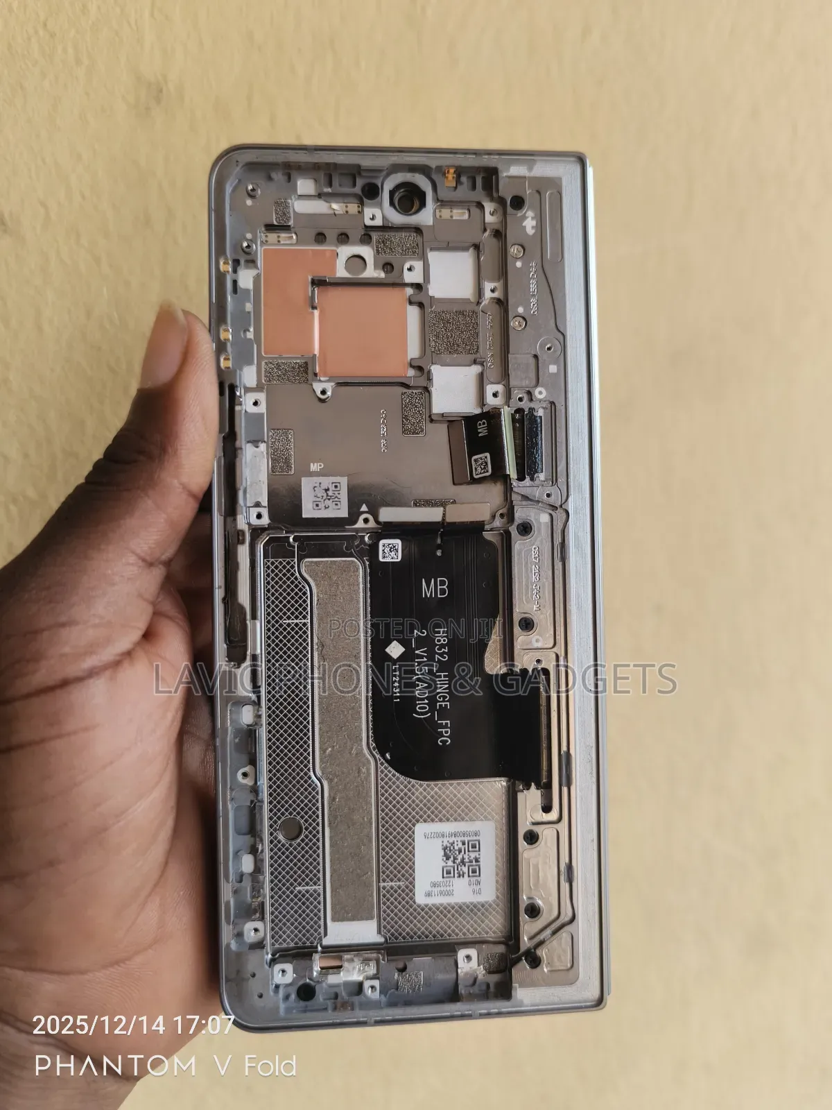 Tecno Vfold 1 (Ad10) Screen