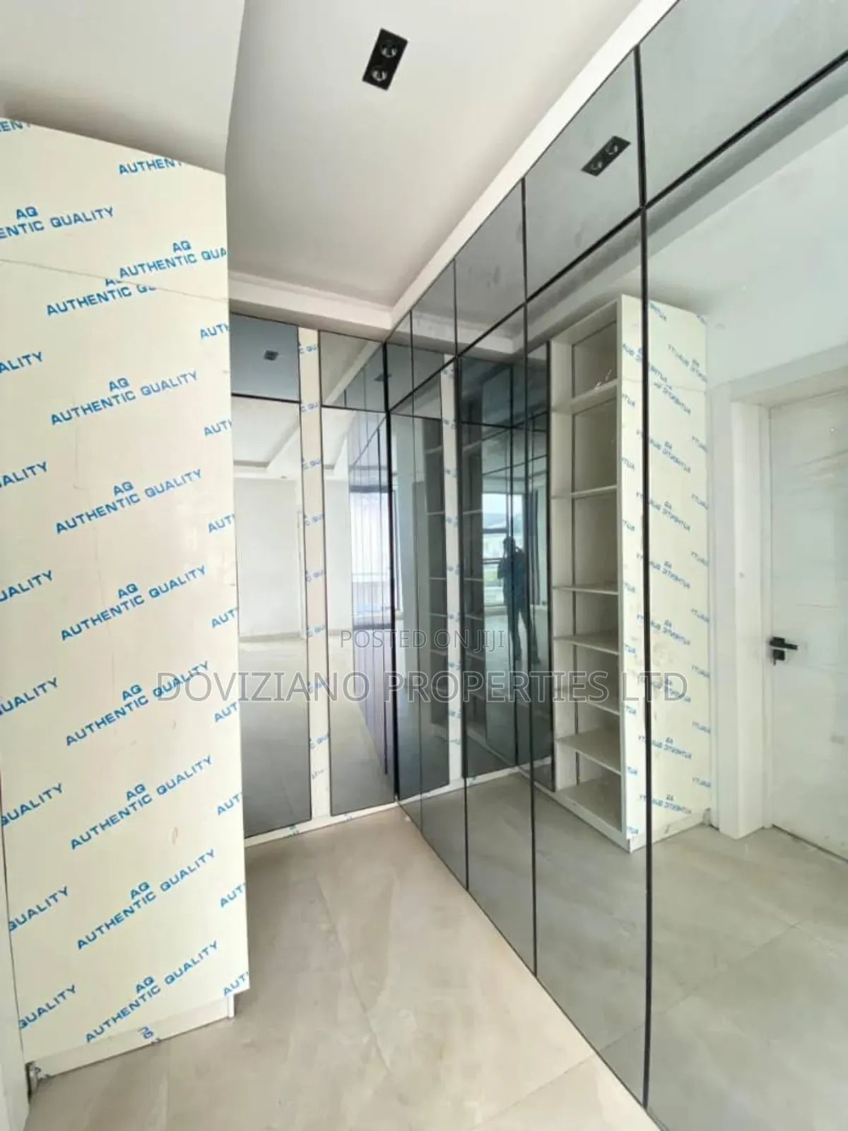 5bdrm Duplex in Osapa london for sale
