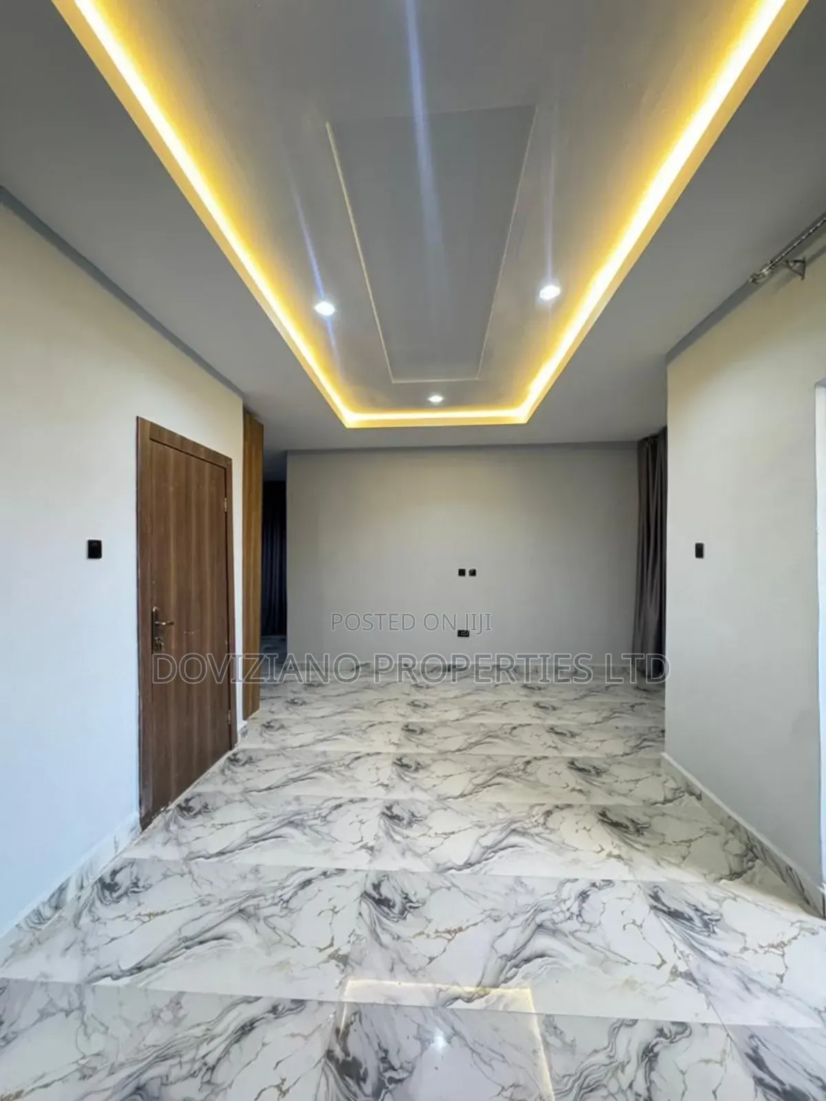 4bdrm Duplex in Ikota for sale