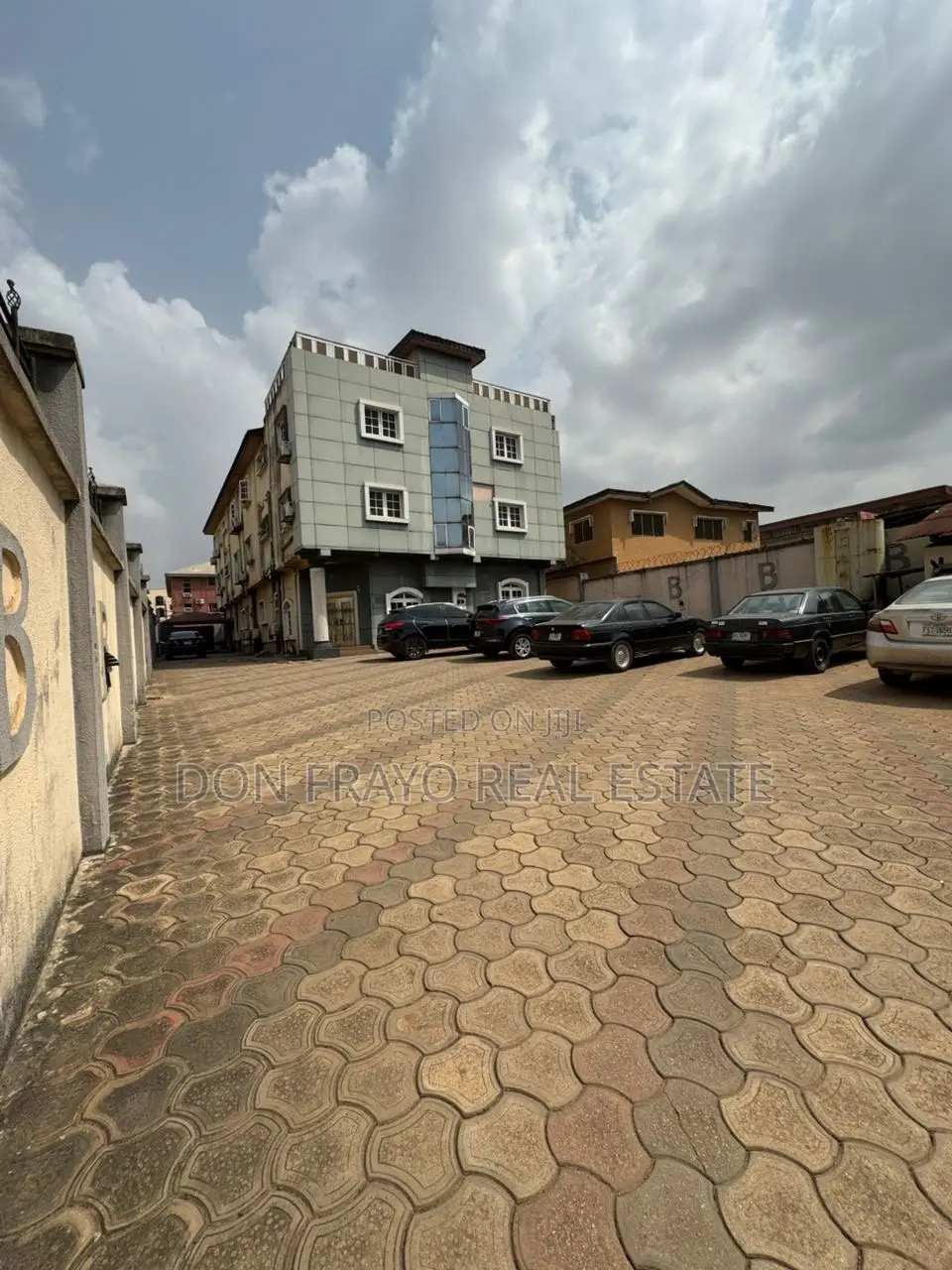 24 Rooms Functional Hotel for Sale at Oluyole Estate Ibadan