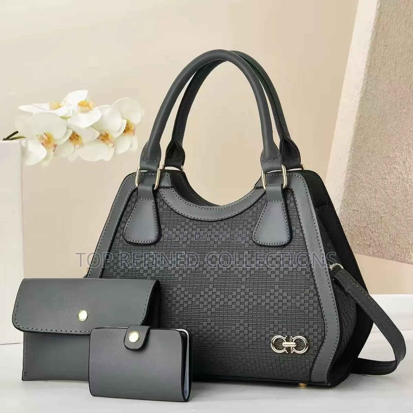 Female Fashion Handbag