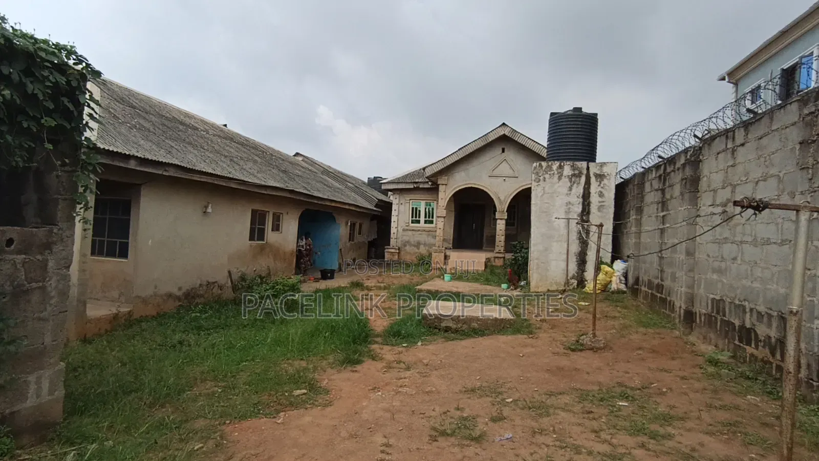 7bdrm Bungalow in Ado-Odo/Ota for sale